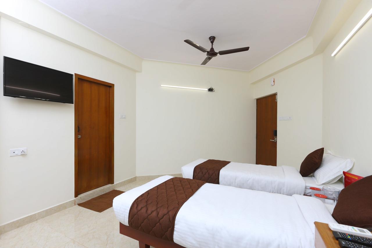 Oyo 11433 Kishore Inn Chennai Ngoại thất bức ảnh